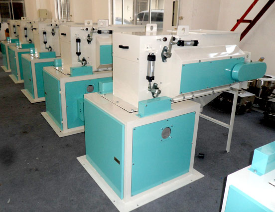 小型半自動(dòng)包裝機(jī)